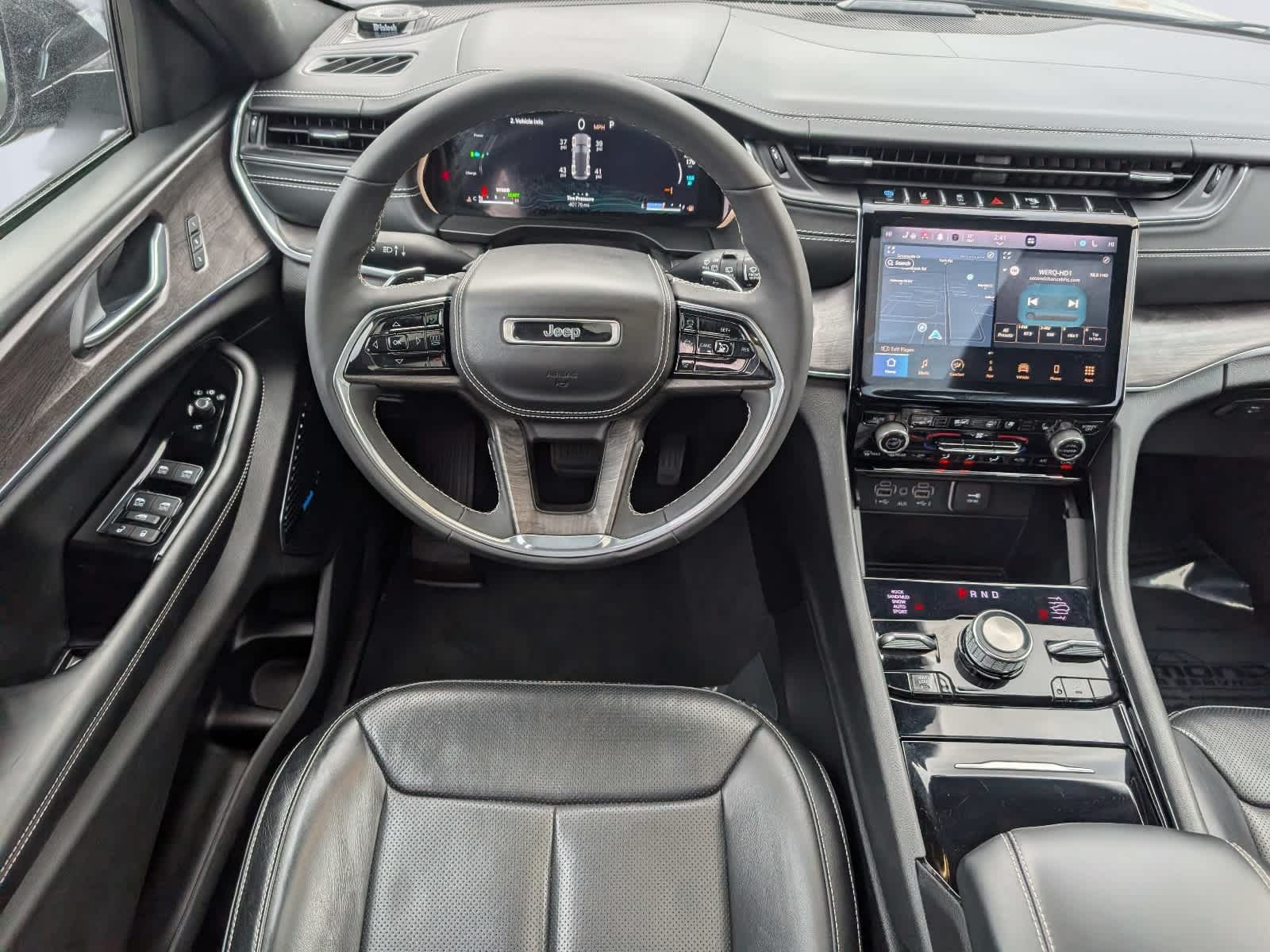 2022 Jeep Grand Cherokee 4xe Overland