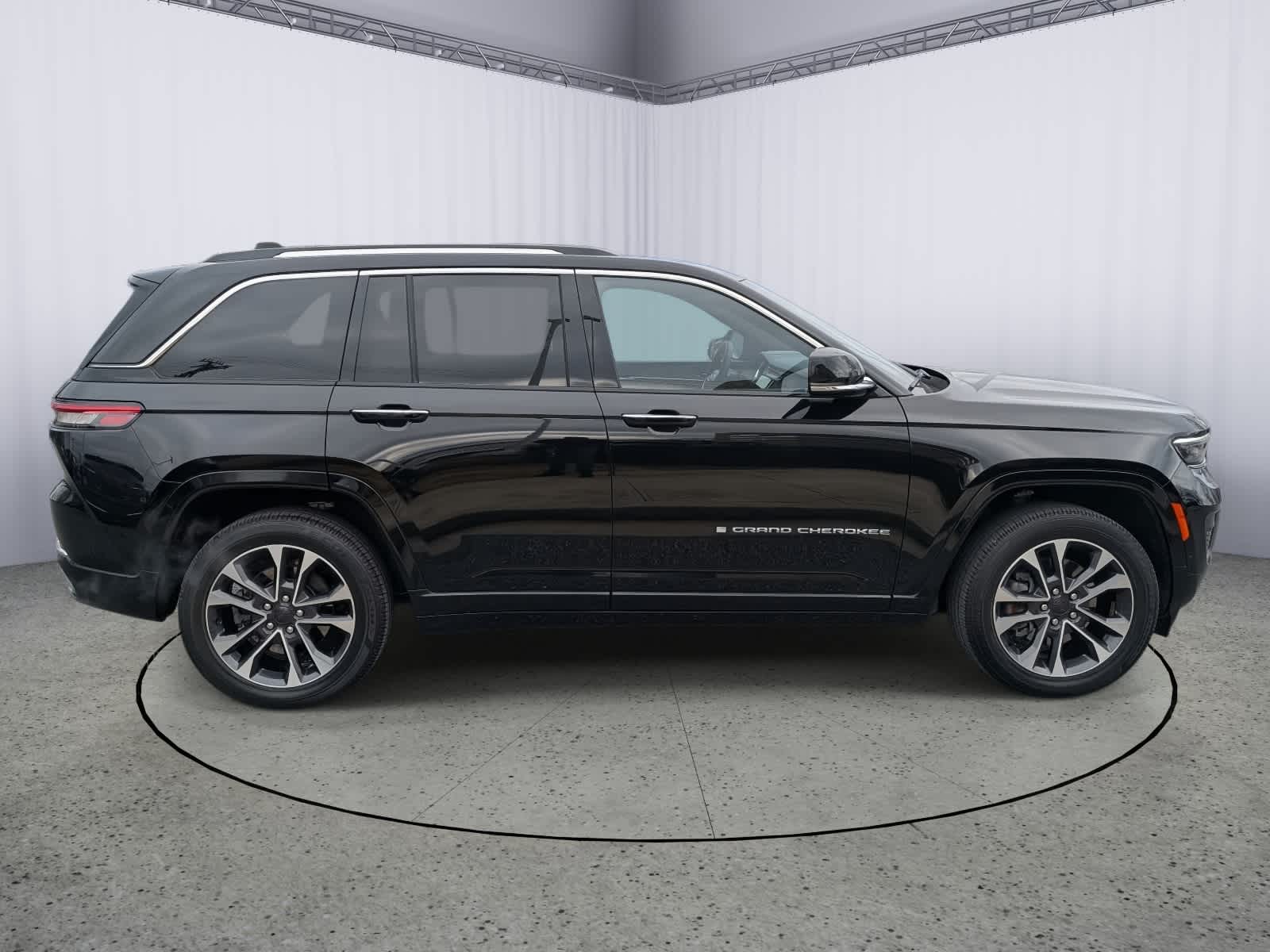 2022 Jeep Grand Cherokee 4xe Overland