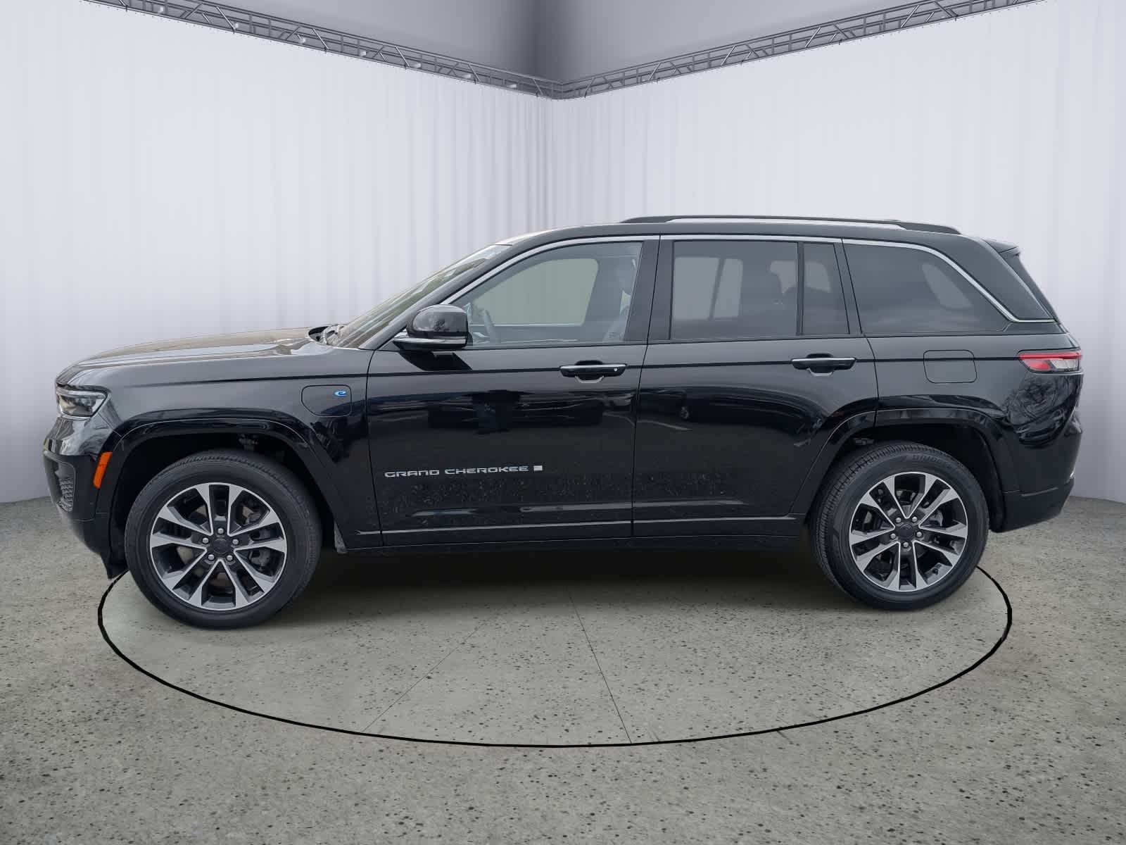 2022 Jeep Grand Cherokee 4xe Overland