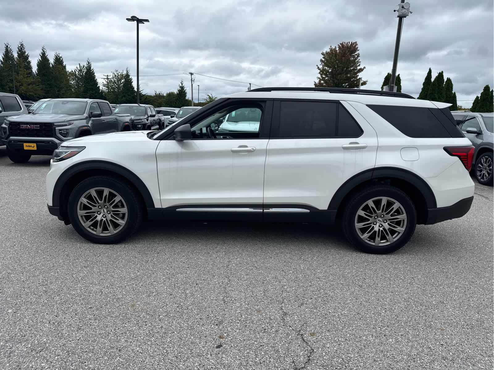 2025 Ford Explorer Active