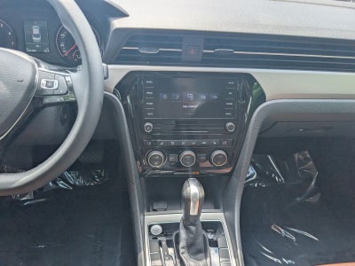 2022 Volkswagen Passat 2.0T SE