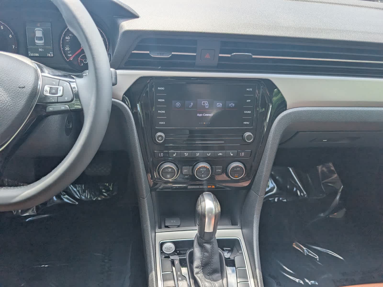 2022 Volkswagen Passat 2.0T SE