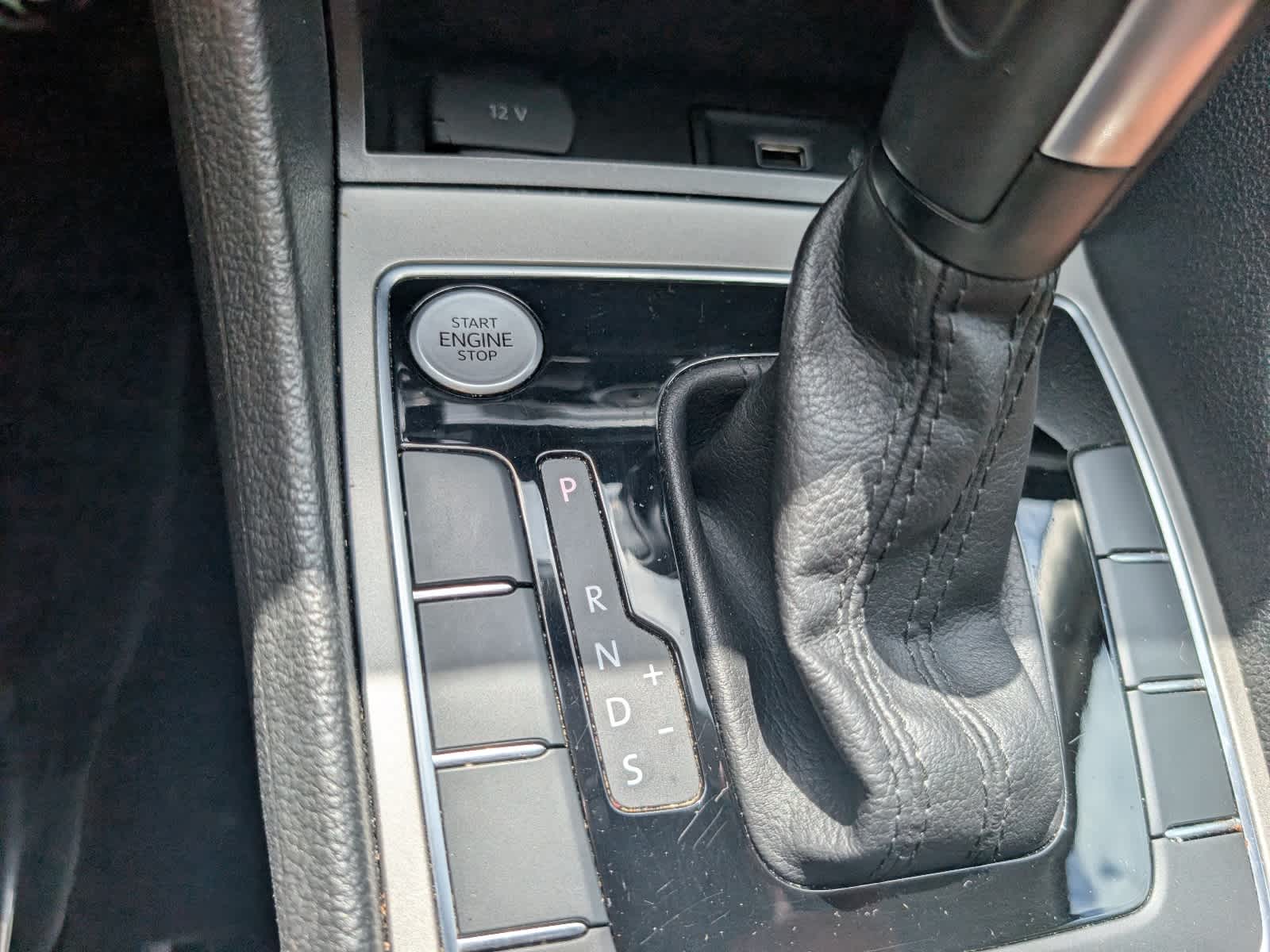 2022 Volkswagen Passat 2.0T SE