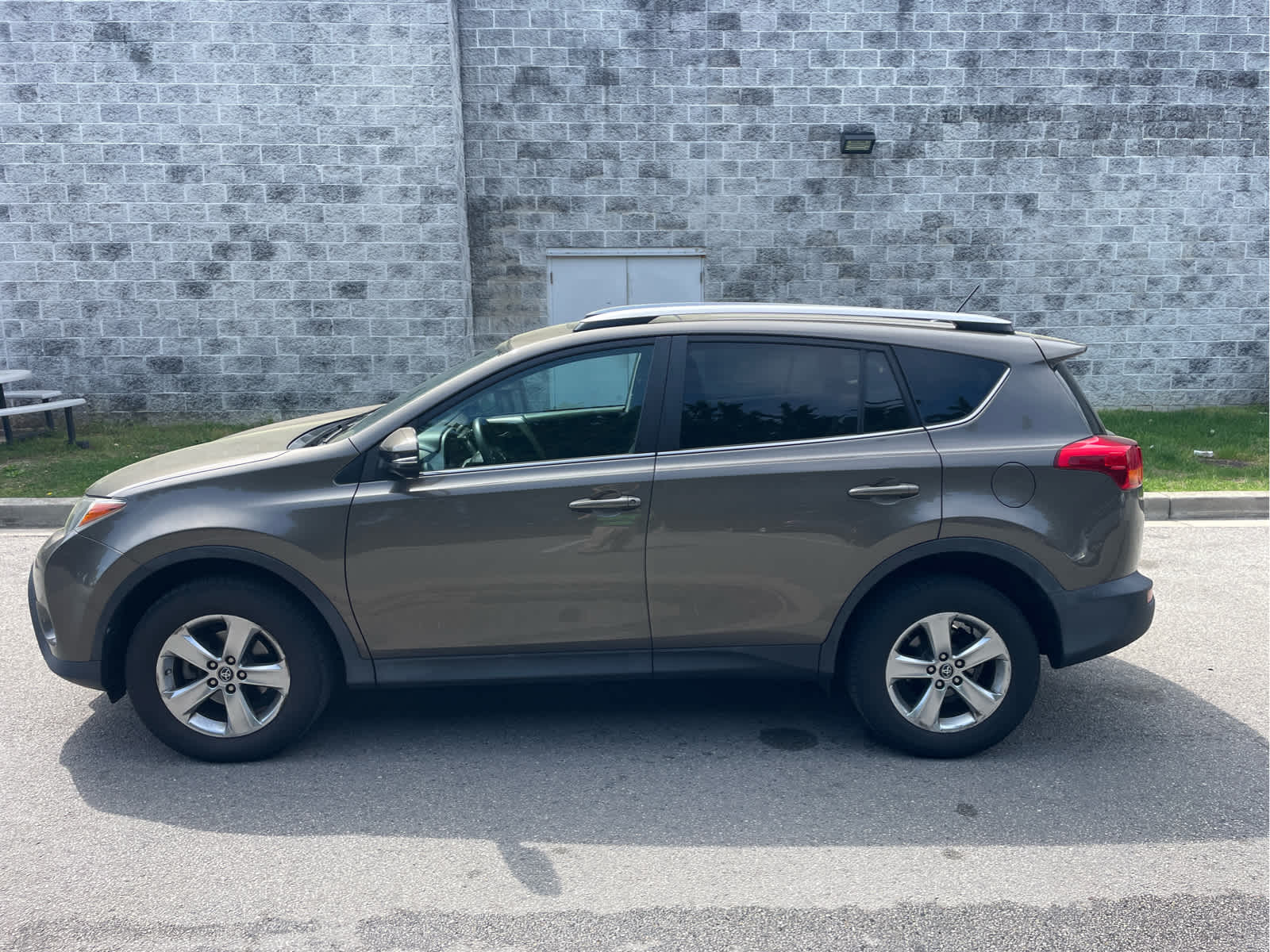 Used 2015 Toyota RAV4 XLE with VIN 2T3RFREV9FW282416 for sale in Cockeysville, MD