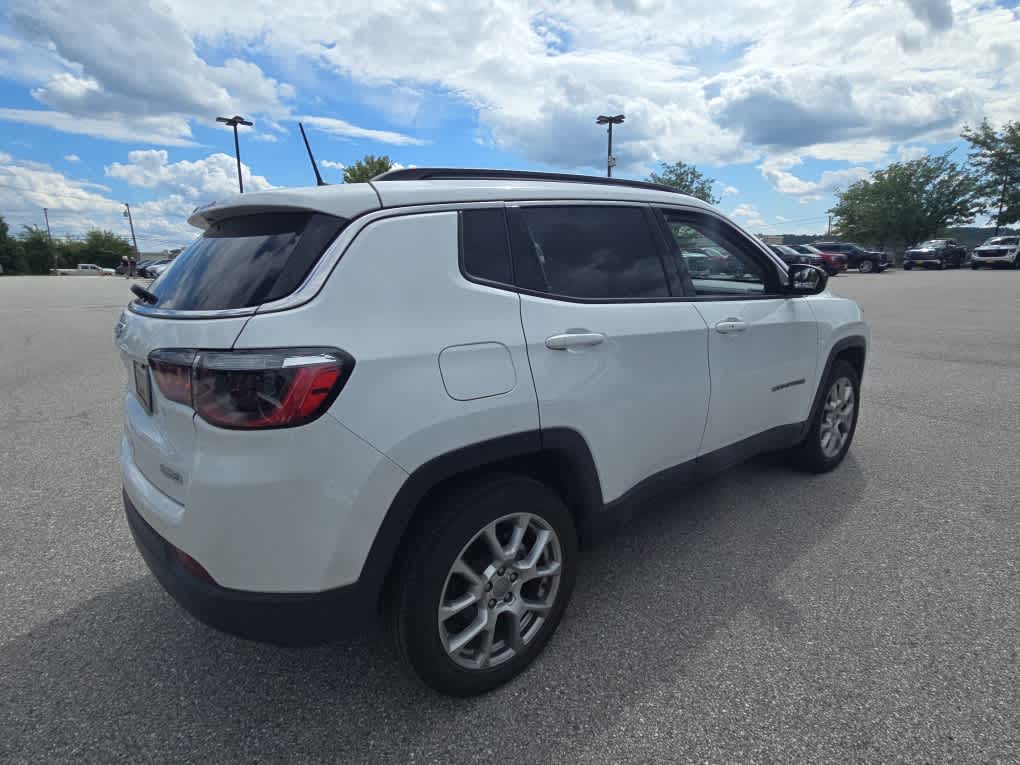 2022 Jeep Compass Latitude Lux