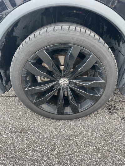 2021 Volkswagen Tiguan SE R-Line Black