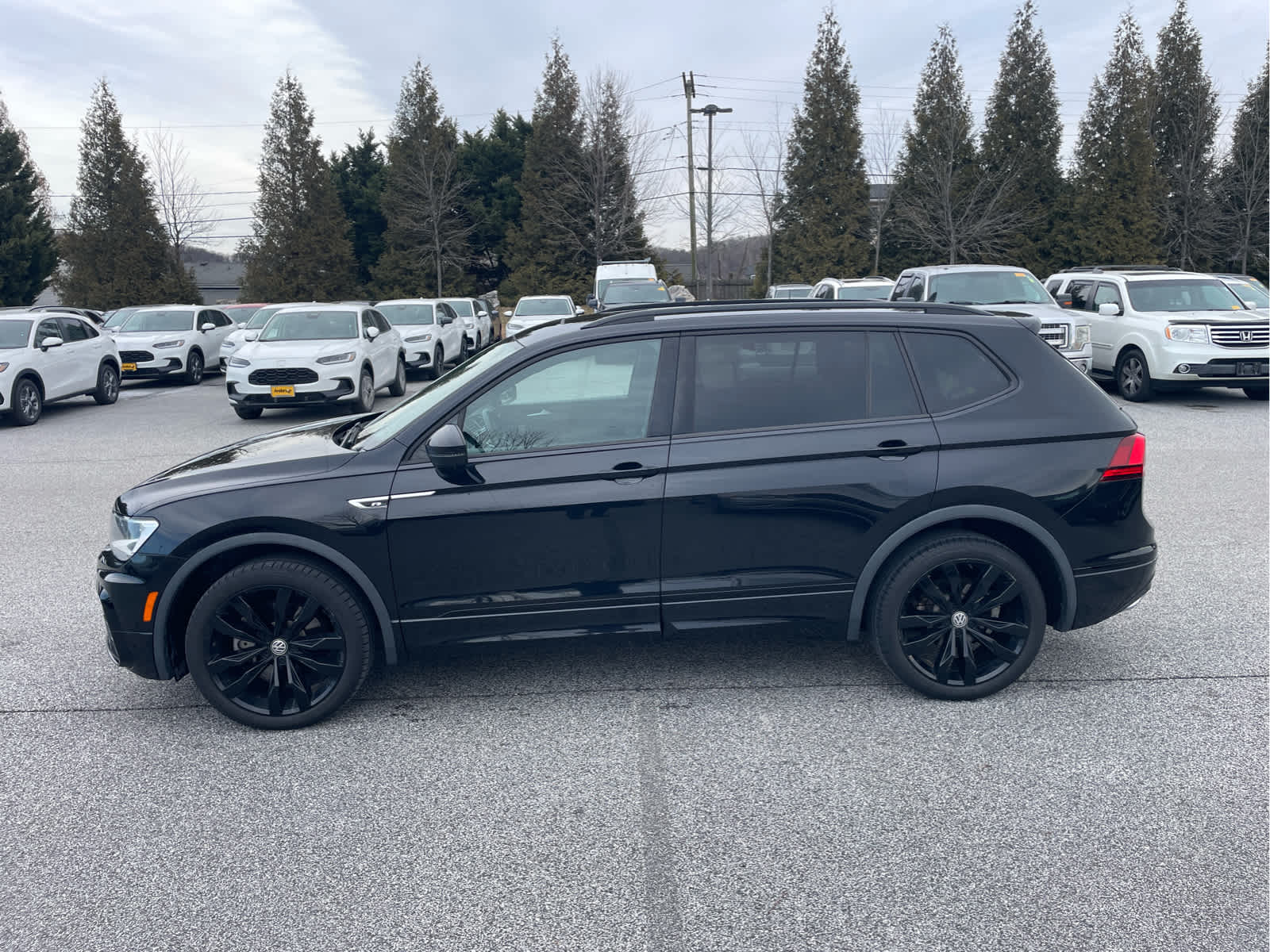 2021 Volkswagen Tiguan SE R-Line Black