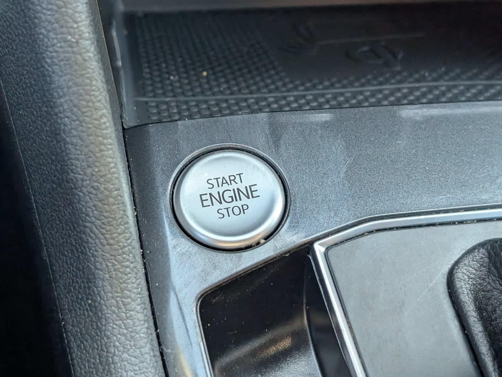 2021 Volkswagen Tiguan SE R-Line Black