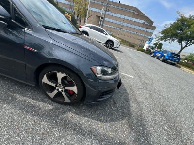 2019 Volkswagen Golf GTI S