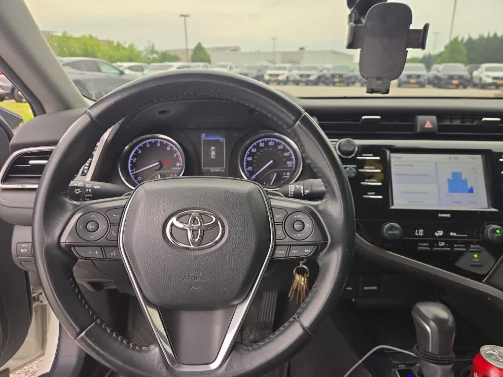 2020 Toyota Camry SE