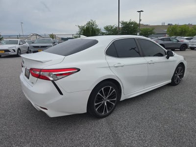 2020 Toyota Camry SE
