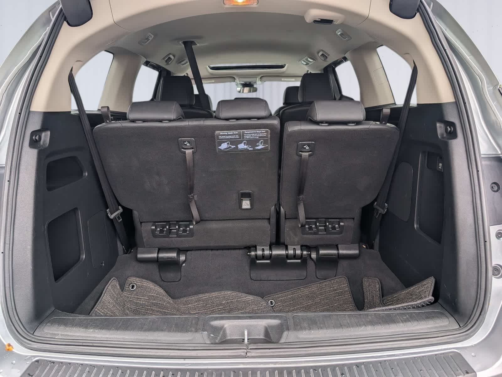 2025 Honda Odyssey EX-L - Photo 13