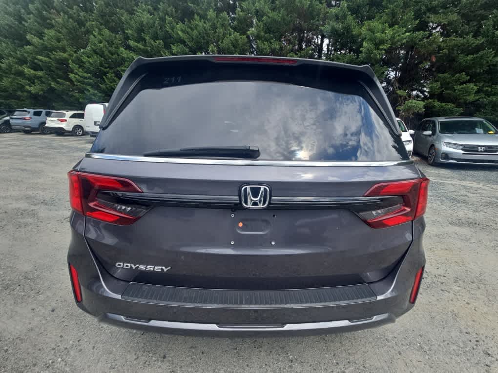 2025 Honda Odyssey EX-L - Photo 10