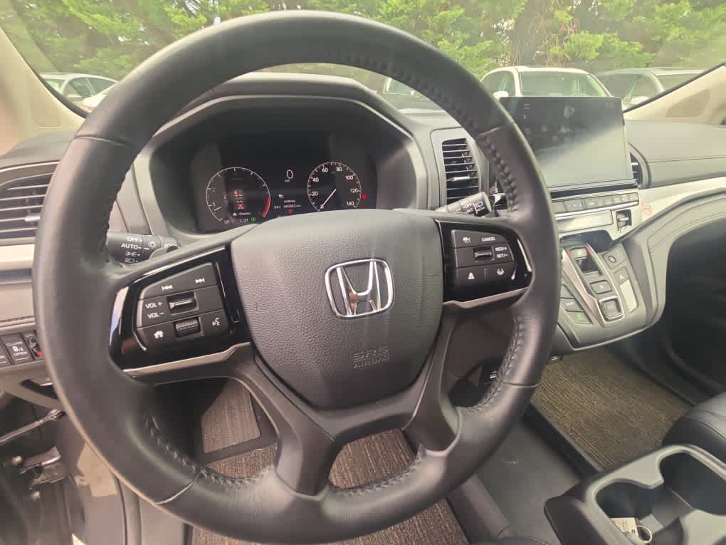 2025 Honda Odyssey EX-L - Photo 18