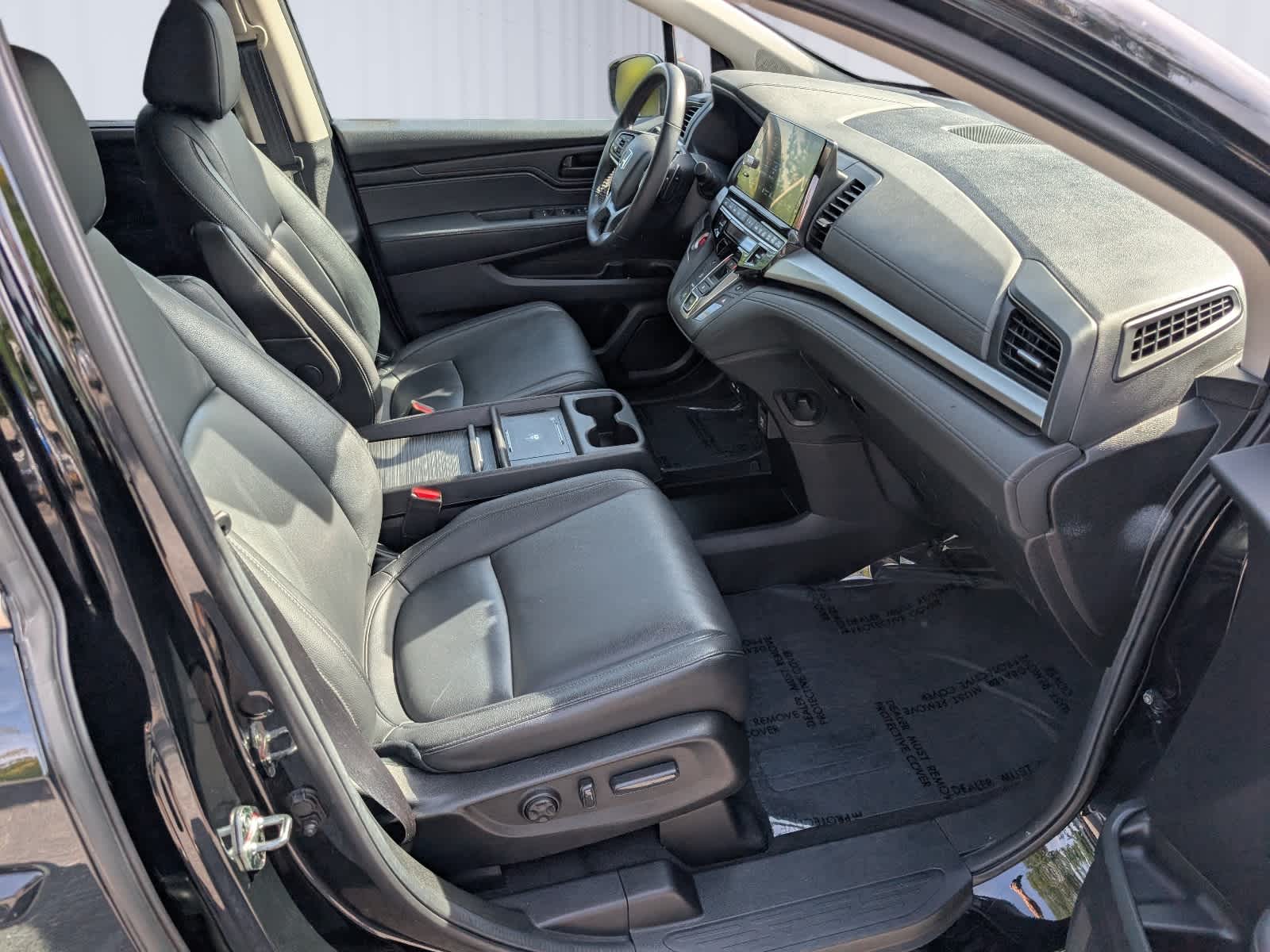 2025 Honda Odyssey EX-L - Photo 10
