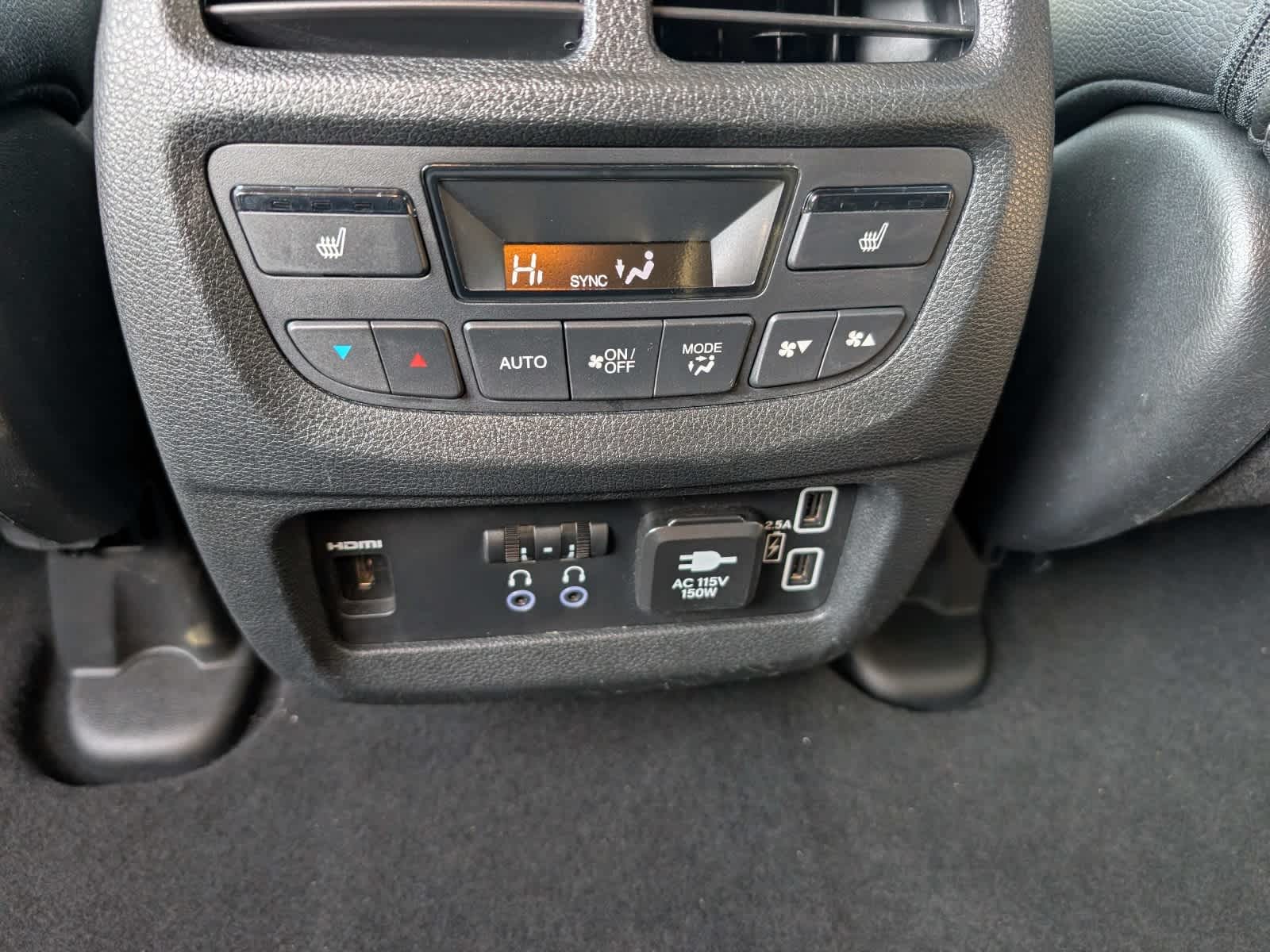 2022 Honda Pilot Touring 8-Passenger