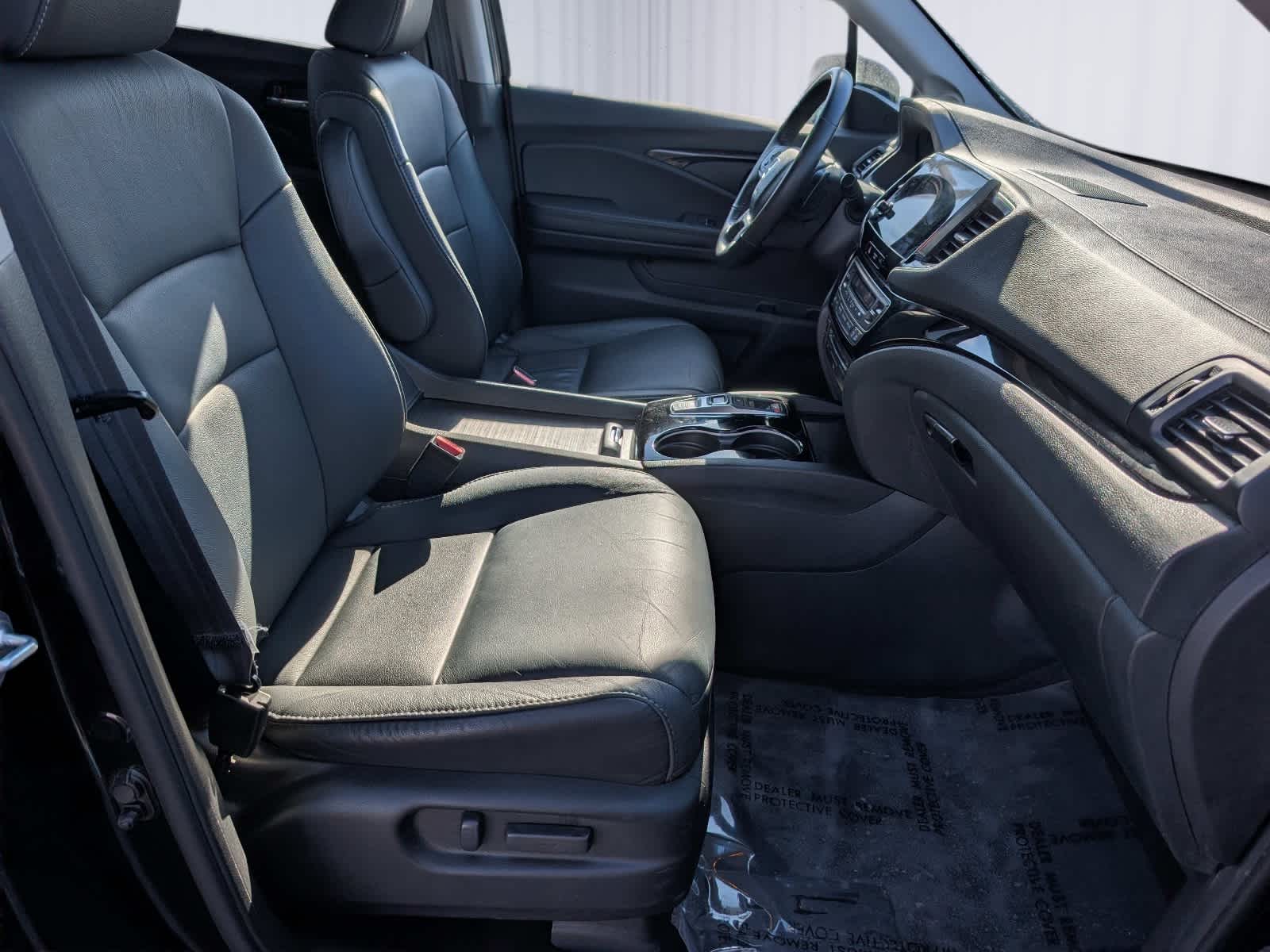 2022 Honda Pilot Touring 8-Passenger