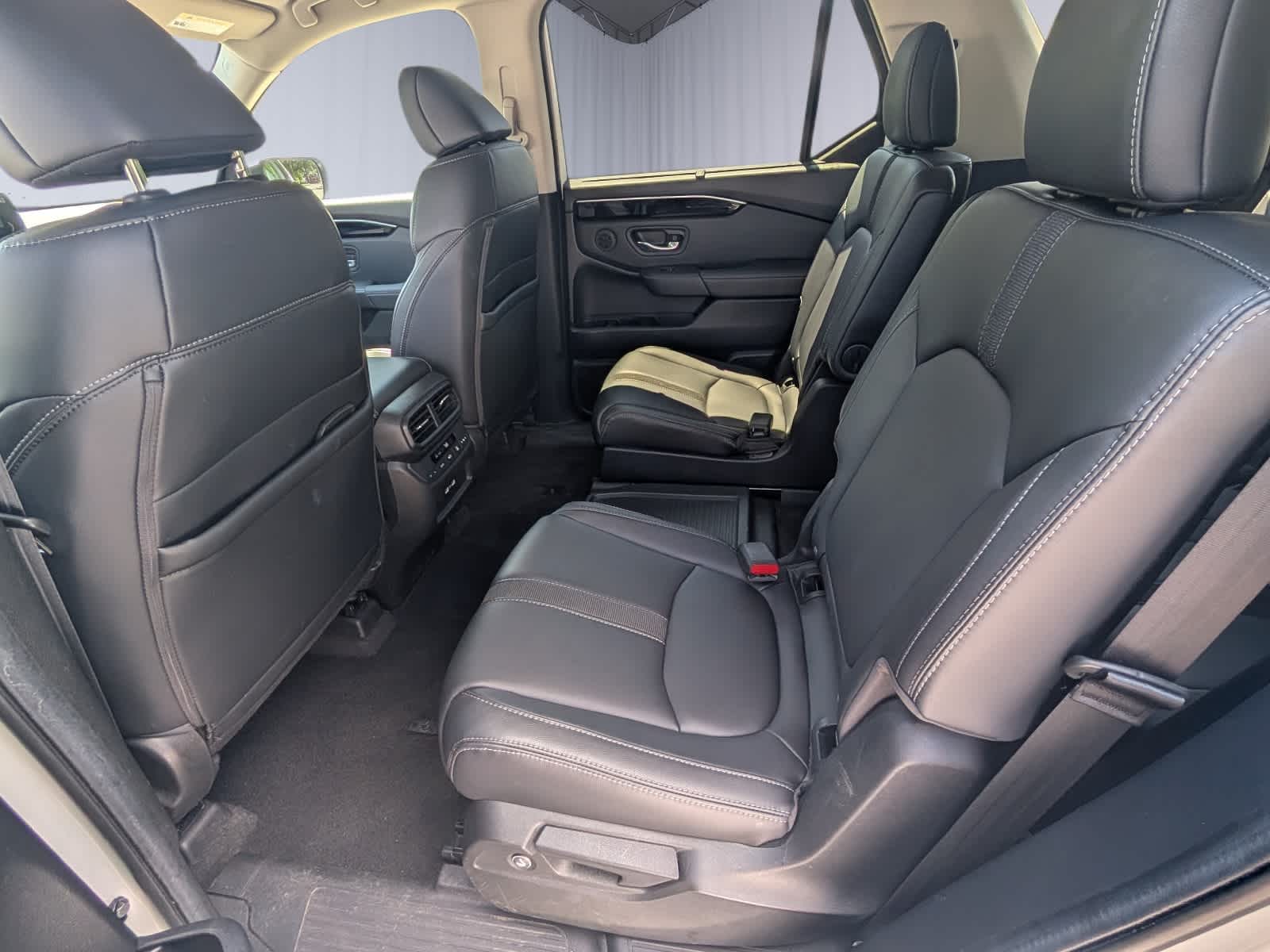2023 Honda Pilot EX-L - Photo 14