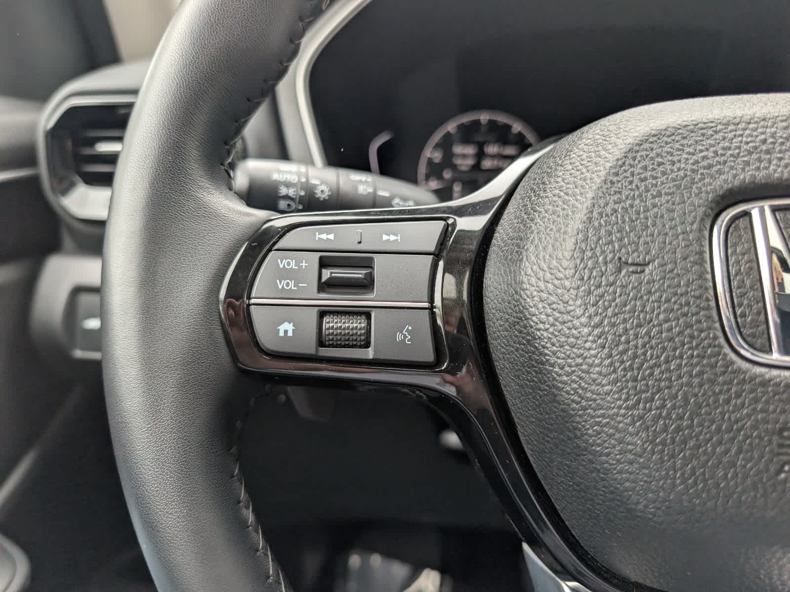 2023 Honda Pilot Touring - Photo 26