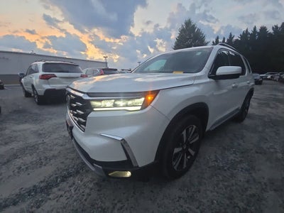 2023 Honda Pilot Touring