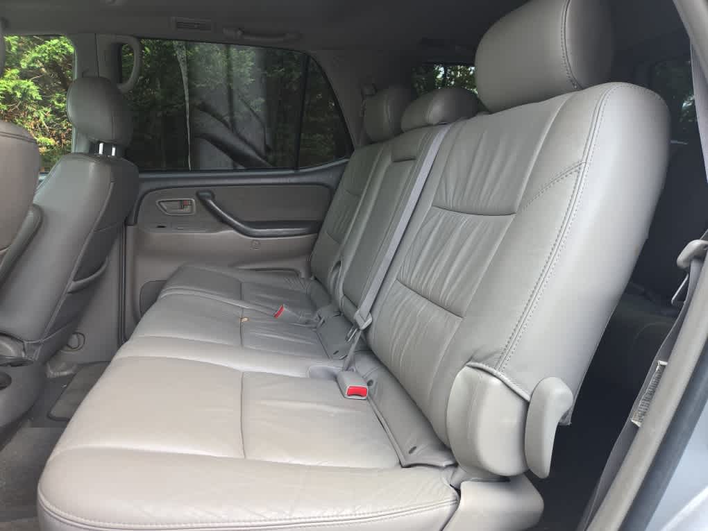 2005 Toyota Sequoia SR5