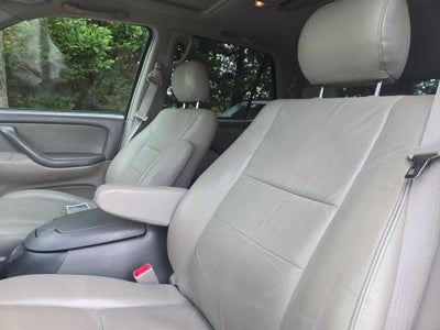2005 Toyota Sequoia SR5