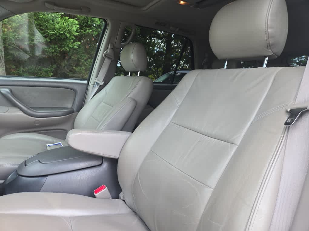 2005 Toyota Sequoia SR5