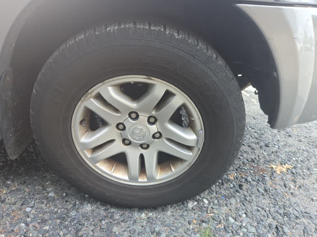 2005 Toyota Sequoia SR5