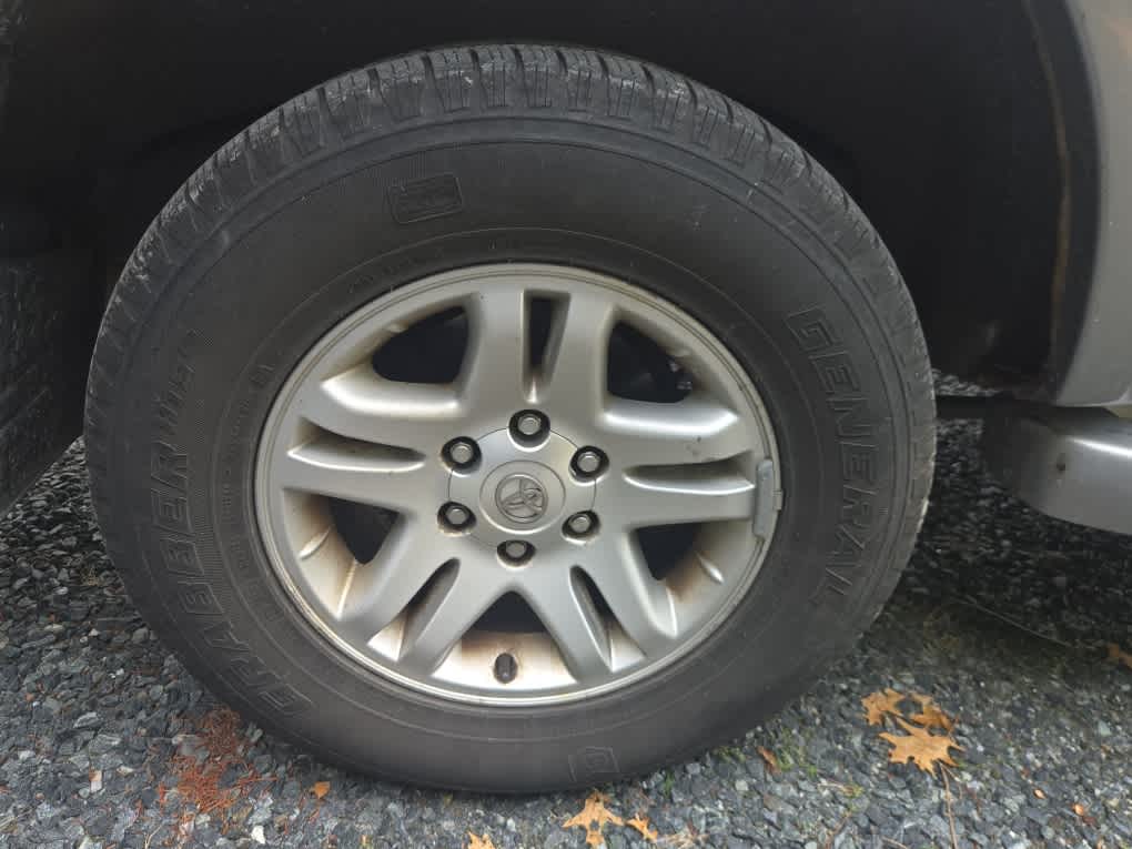 2005 Toyota Sequoia SR5
