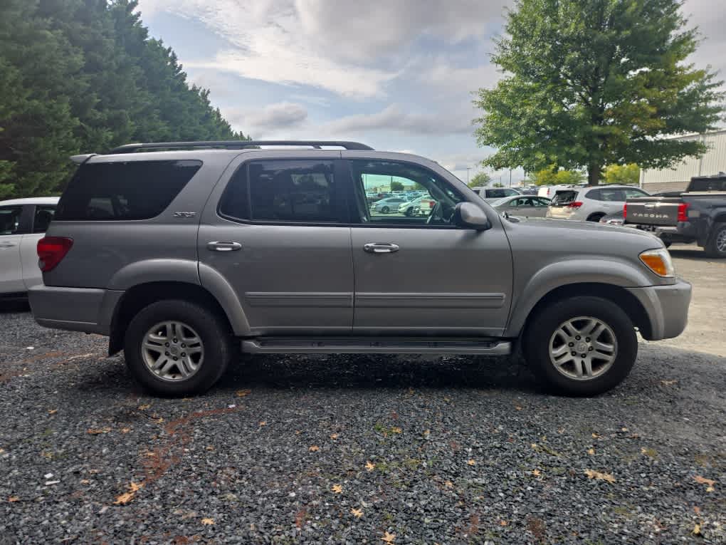 2005 Toyota Sequoia SR5