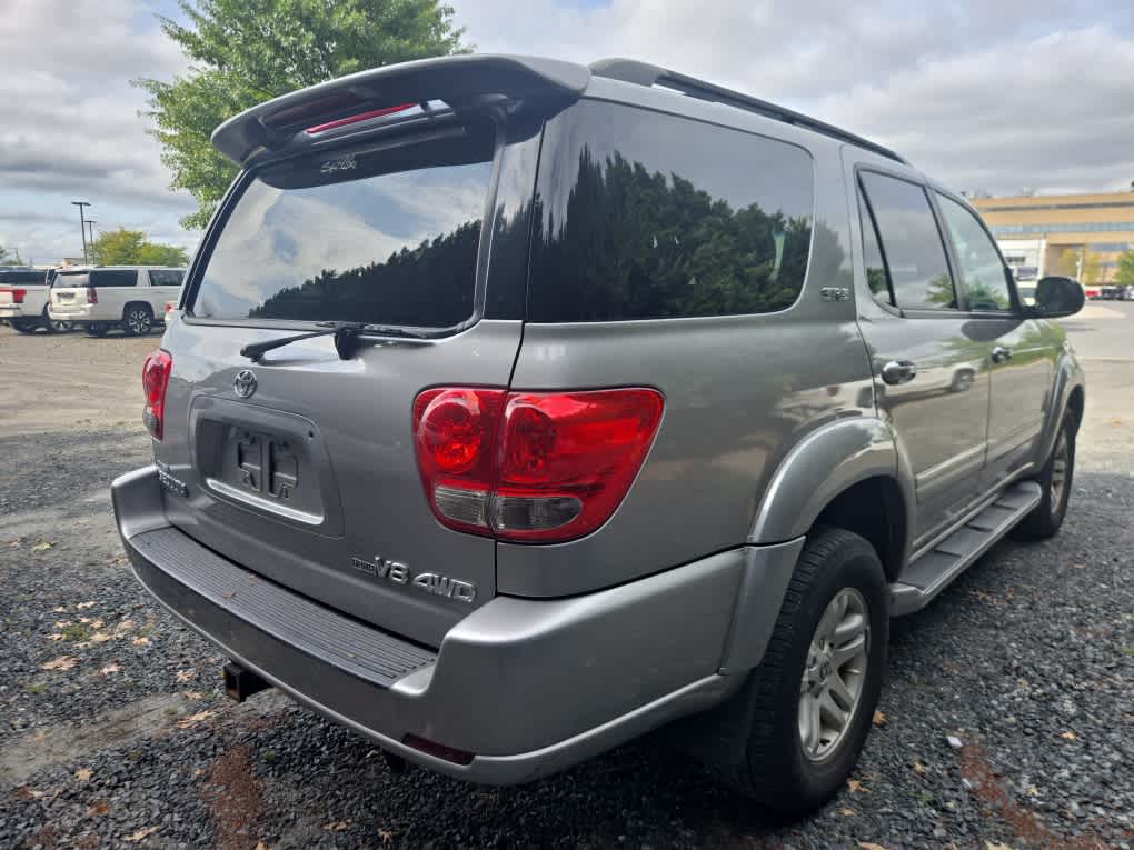 2005 Toyota Sequoia SR5