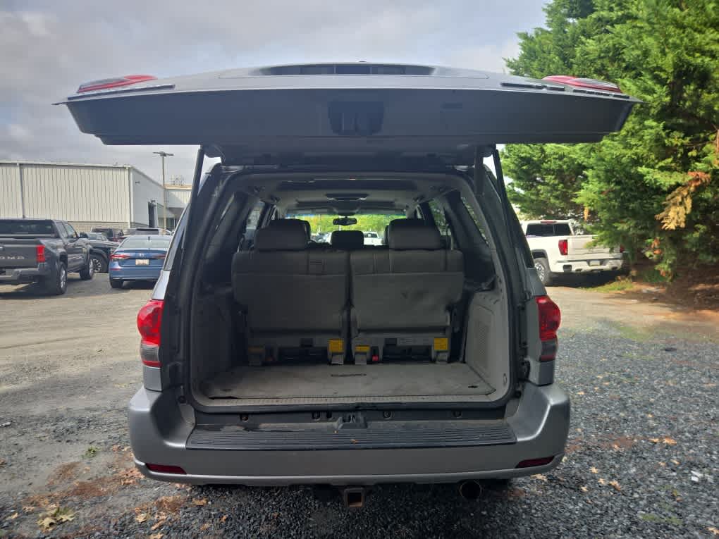 2005 Toyota Sequoia SR5