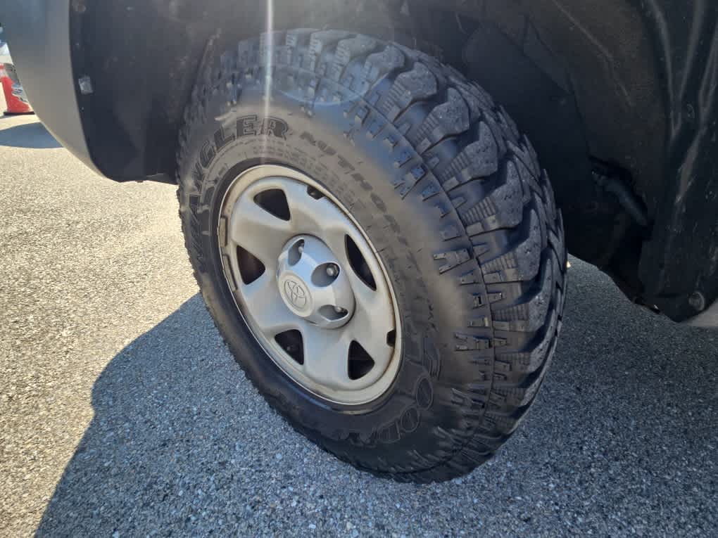 2017 Toyota Tacoma SR
