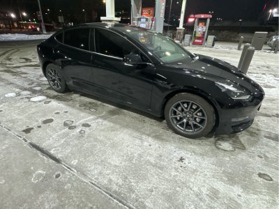 2022 Tesla Model 3 RWD