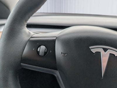 2023 Tesla Model 3 RWD