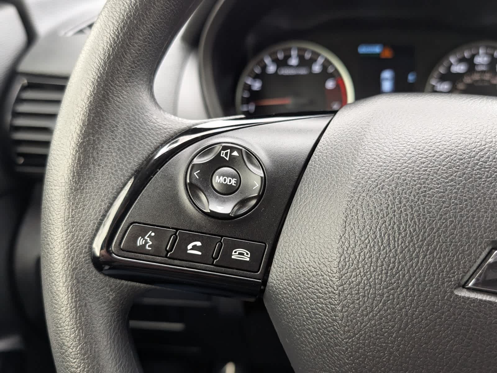 2025 Mitsubishi Eclipse Cross LE