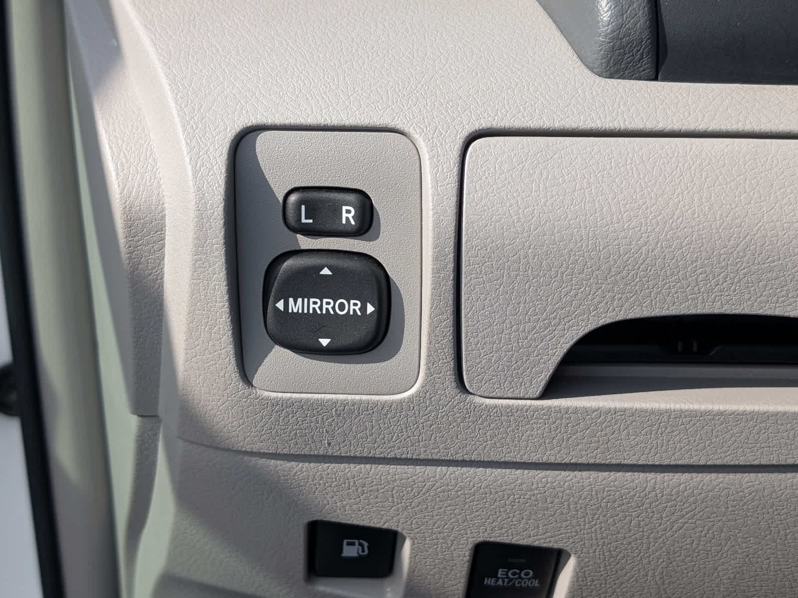 2009 Toyota Camry Hybrid 4dr Sdn (Natl)