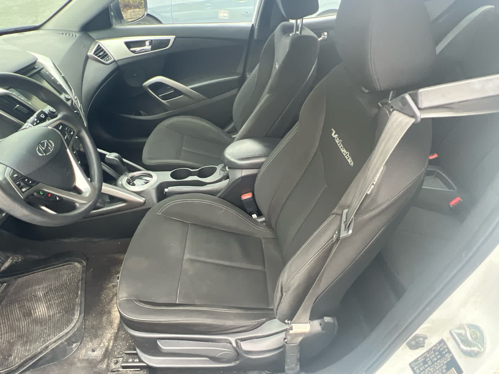 2014 Hyundai Veloster 3dr Cpe Auto w/Black Int