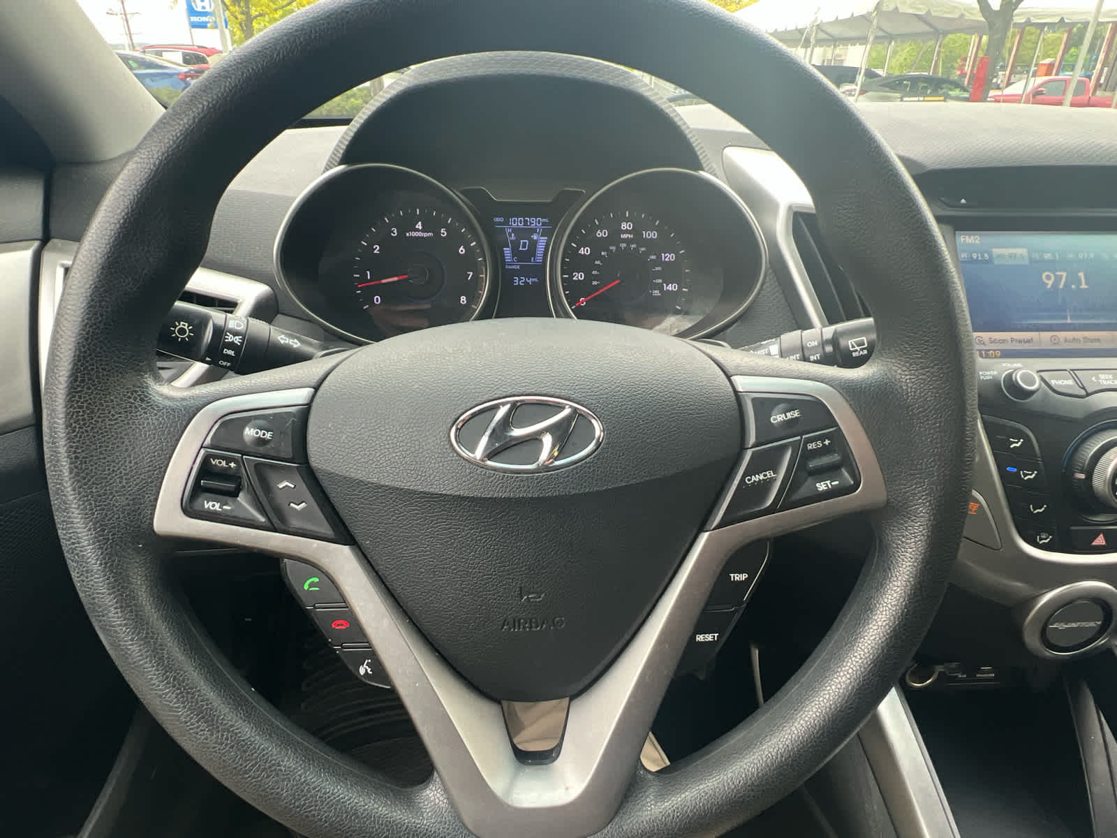 2014 Hyundai Veloster 3dr Cpe Auto w/Black Int