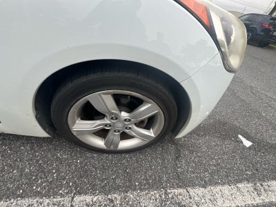 2014 Hyundai Veloster 3dr Cpe Auto w/Black Int