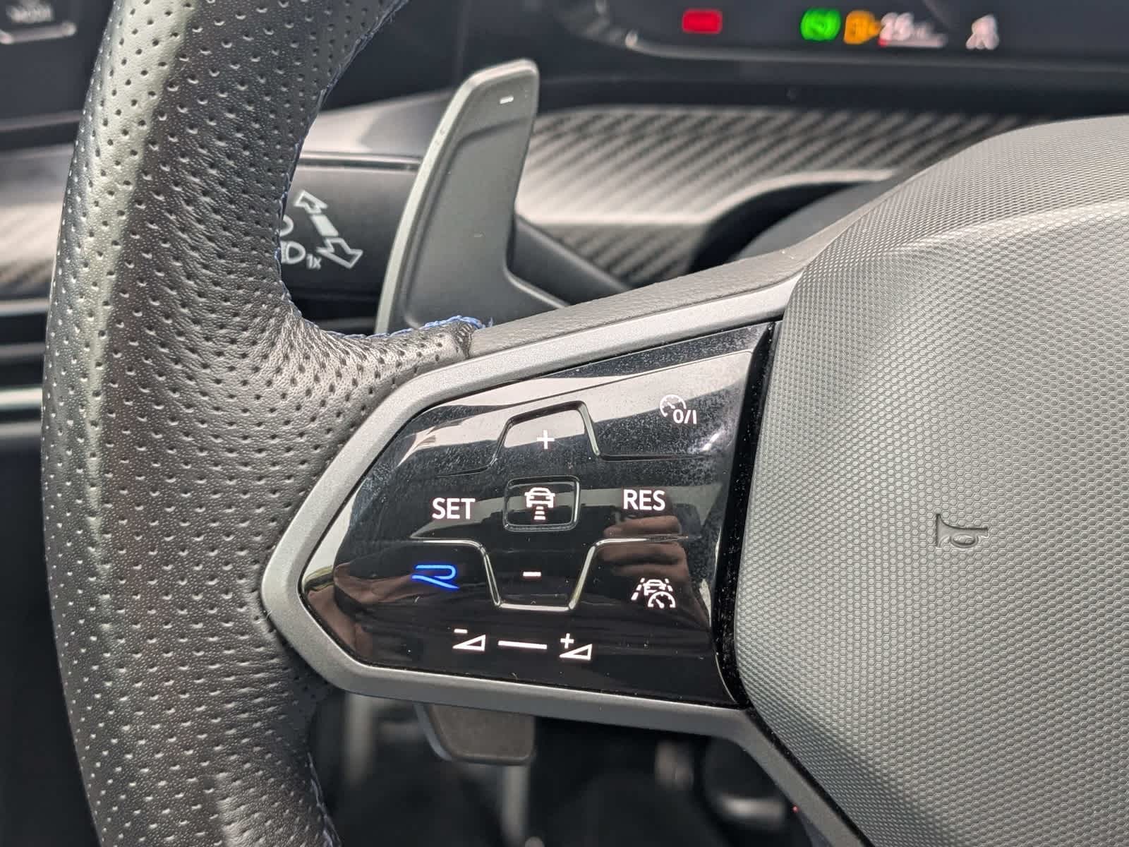 2024 Volkswagen Golf R 2.0T DSG
