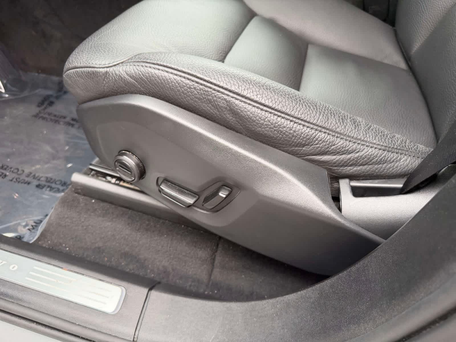 2025 Volvo XC90 Plus