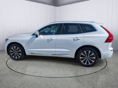 2023 Volvo XC60 Plus Bright Theme