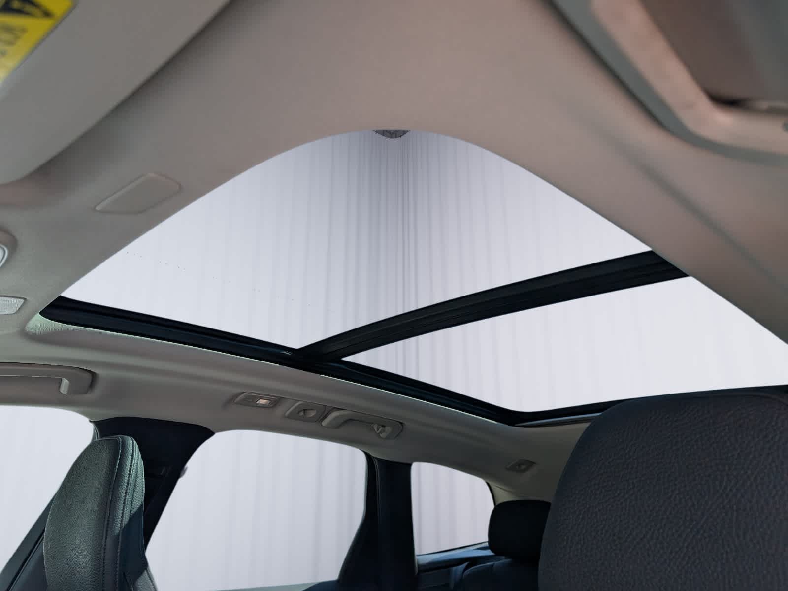 2023 Volvo XC60 Plus Bright Theme